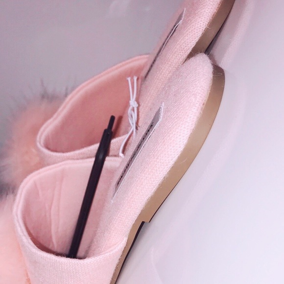 Cashmere Slippers - Picture 6 of 7